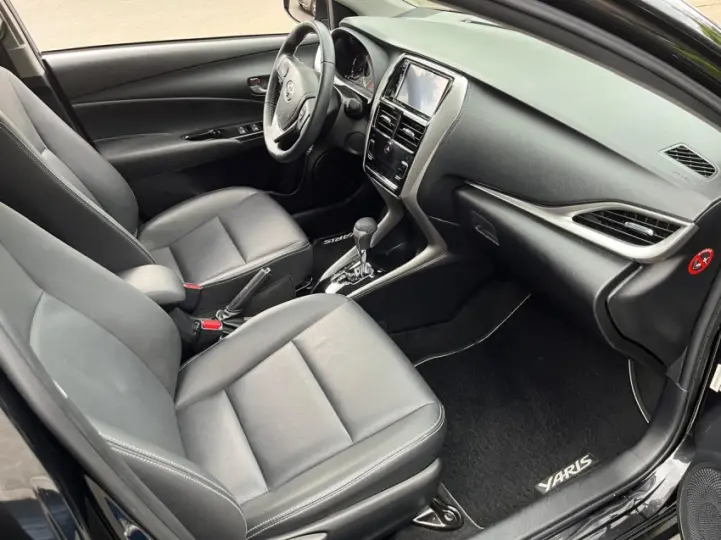 YARIS 1.5 16V XS Connect