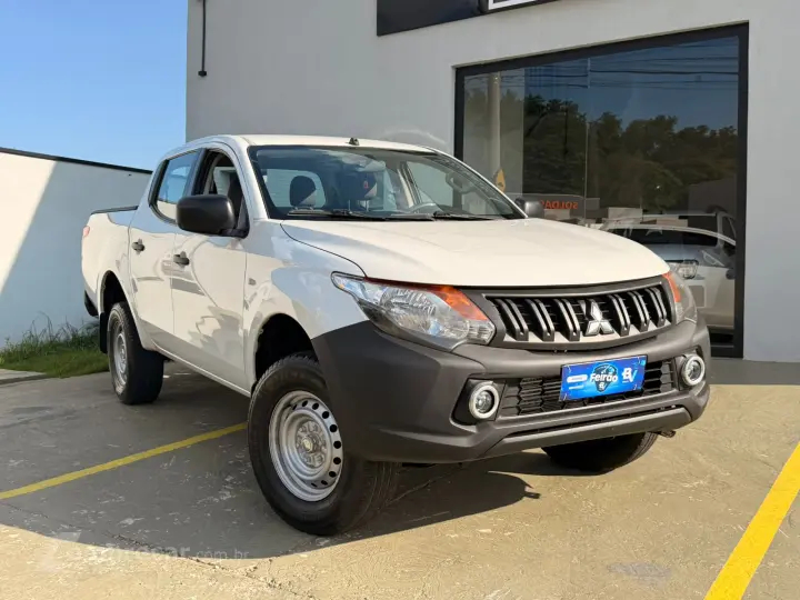 L200 TRITON 2.4 16V Turbo Sport GL CD 4X4