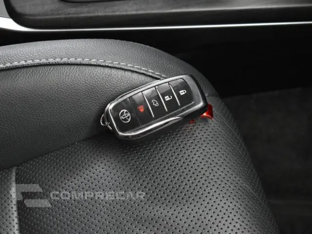 HILUX SW4 - 2.8 D-4D TURBO SRX 4X4 AUTOMÁTICO