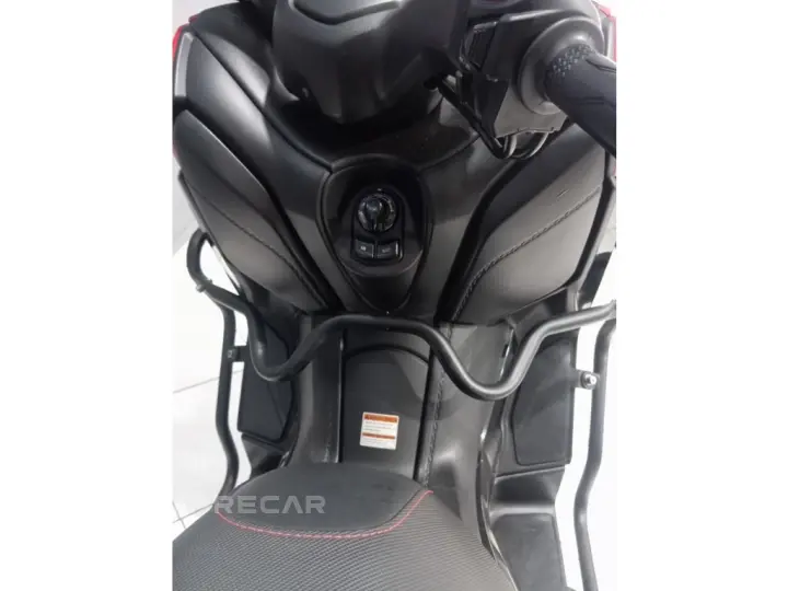 XMAX 250 ABS