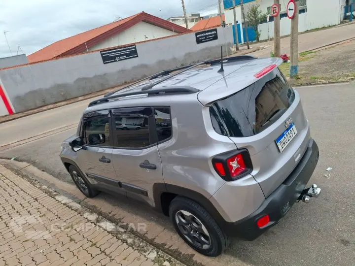 Renegade 1.8 16V Flex 4P Automático