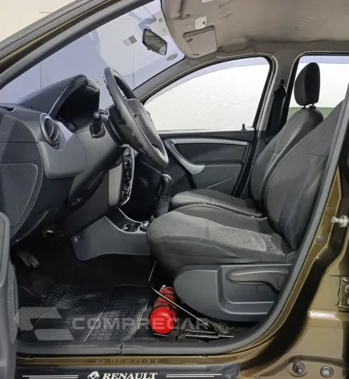 DUSTER 1.6 Expression 4X2 16V