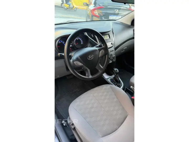 HB20S 1.6 COMFORT PLUS 16V FLEX 4P AUTOMÁTICO