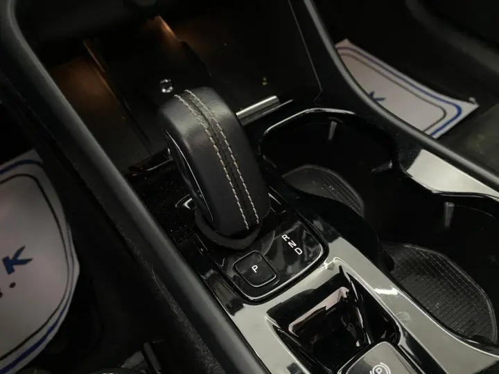 XC40 T5 RDESIGN (HIBRIDO)