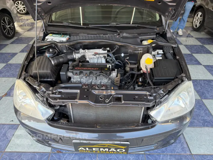 CORSA 1.0 MPFI Maxx Sedan 8V