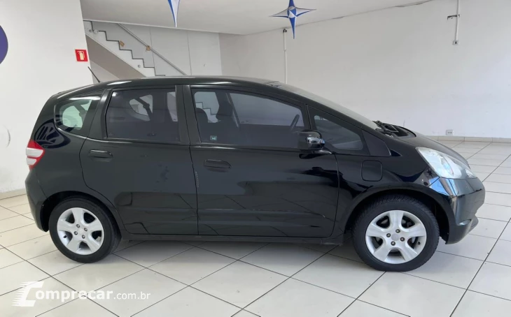 Fit 1.4 16V 4P LX FLEX