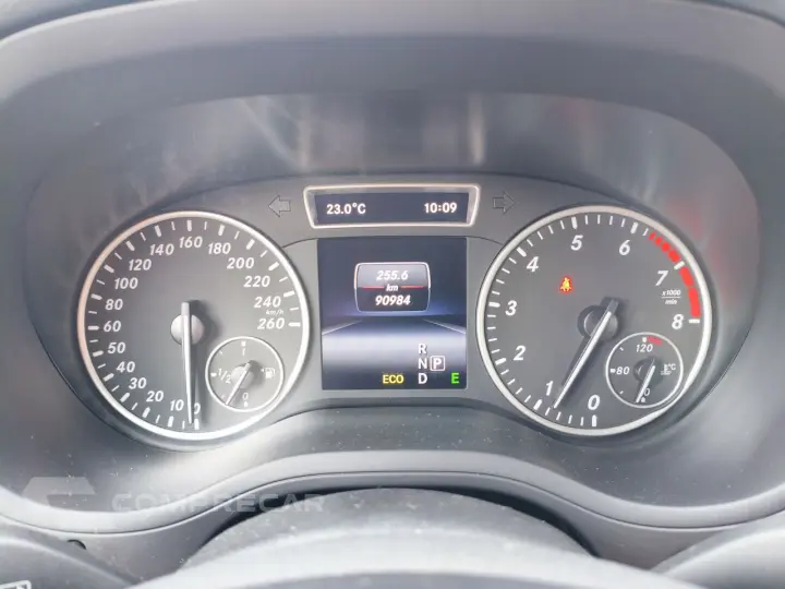 B 200 1.6 4P TURBO AUTOMÁTICO