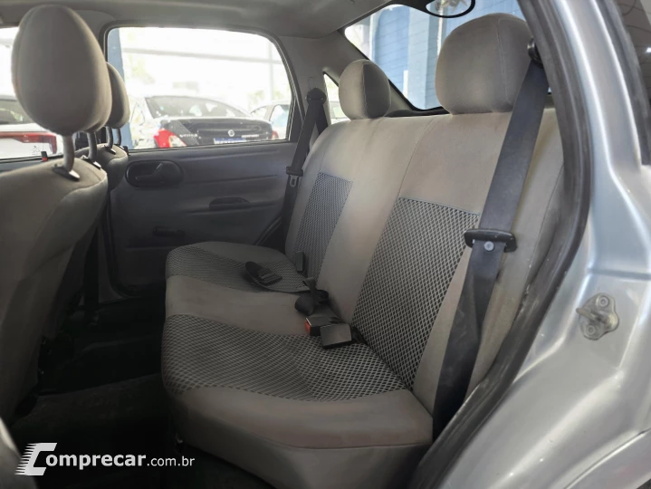 CLASSIC 1.0 MPFI Sedan 8V