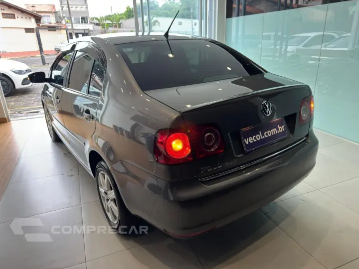Polo Sedan 1.6 4P COMFORTLINE FLEX