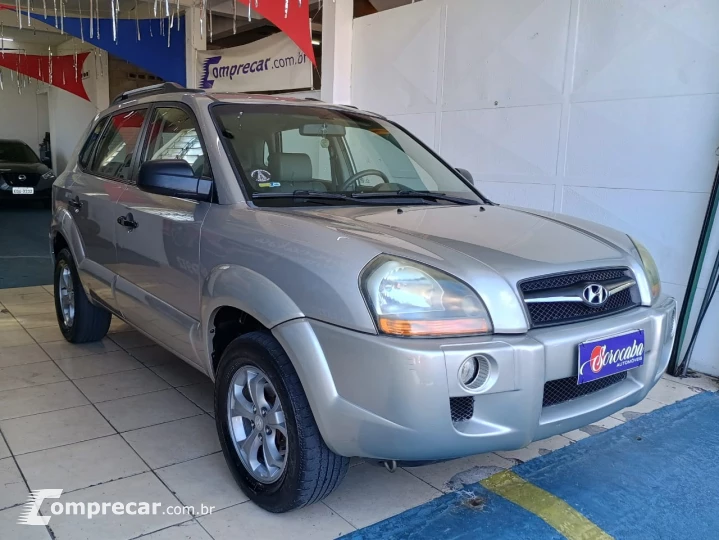 Tucson GL Automática