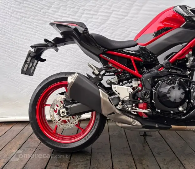 KAWASAKI Z900