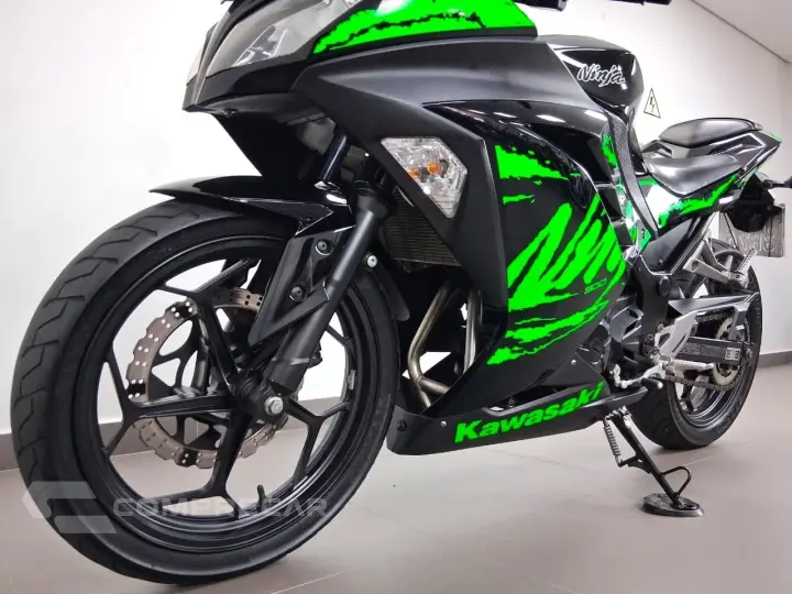 KAWASAKI NINJA 300