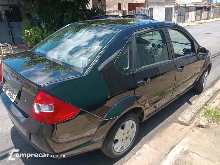 FIESTA 1.6 Rocam SE Plus Sedan 8V
