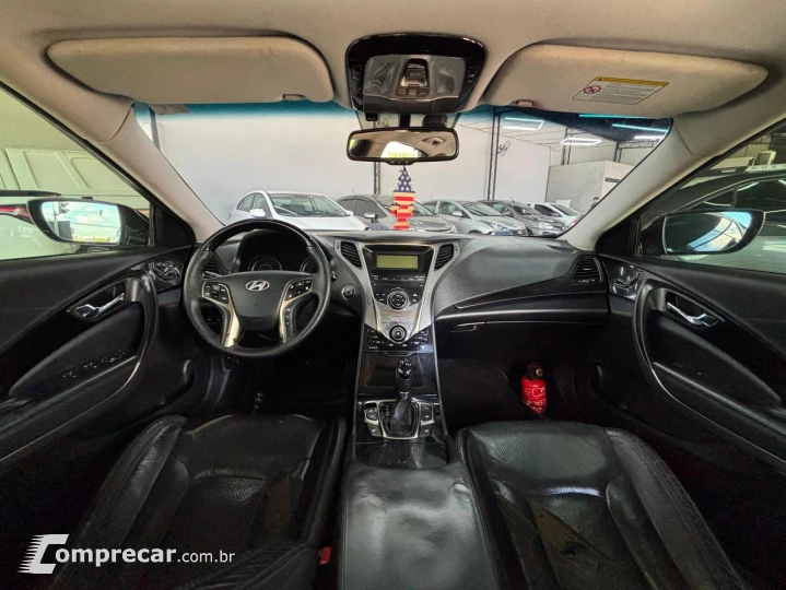 AZERA 3.3 MPFI GLS Sedan V6 24V