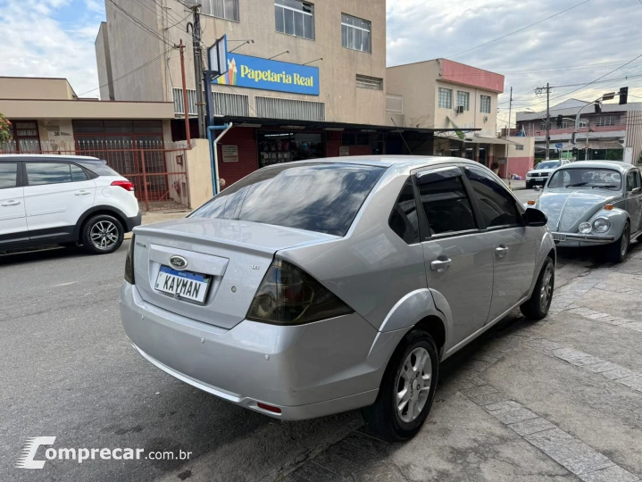 FIESTA 1.6 MPI Sedan 8V
