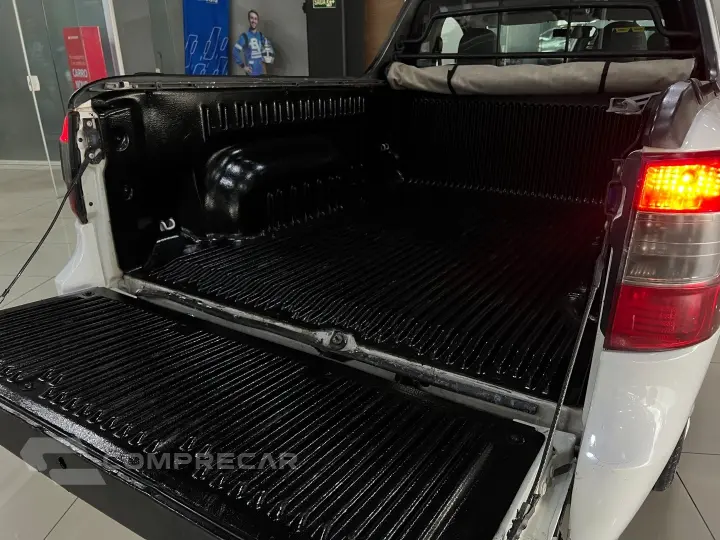 MONTANA 1.4 MPFI LS CS 8V FLEX 2P MANUAL