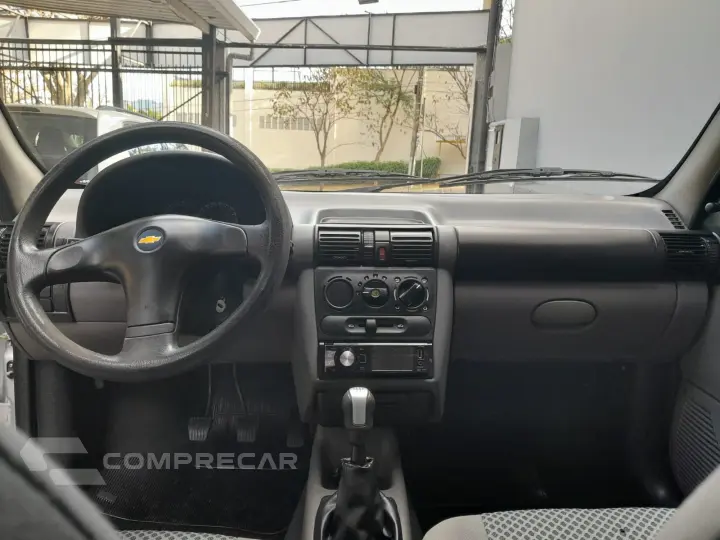 CLASSIC 1.0 MPFI Sedan 8V