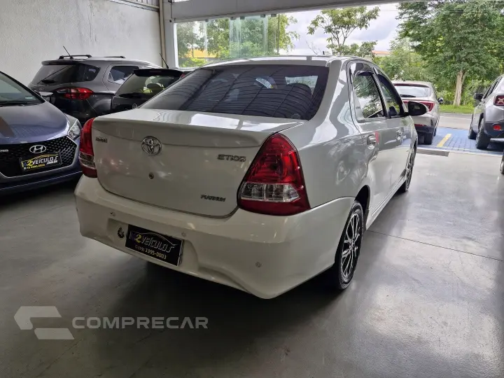 ETIOS 1.5 PLATINUM SEDAN 16V FLEX 4P AUTOMÁTICO