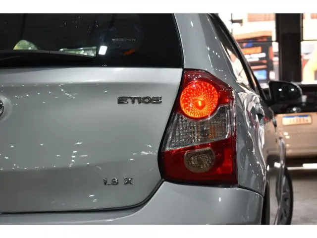 ETIOS HATCH - 1.3 X 16V 4P MANUAL
