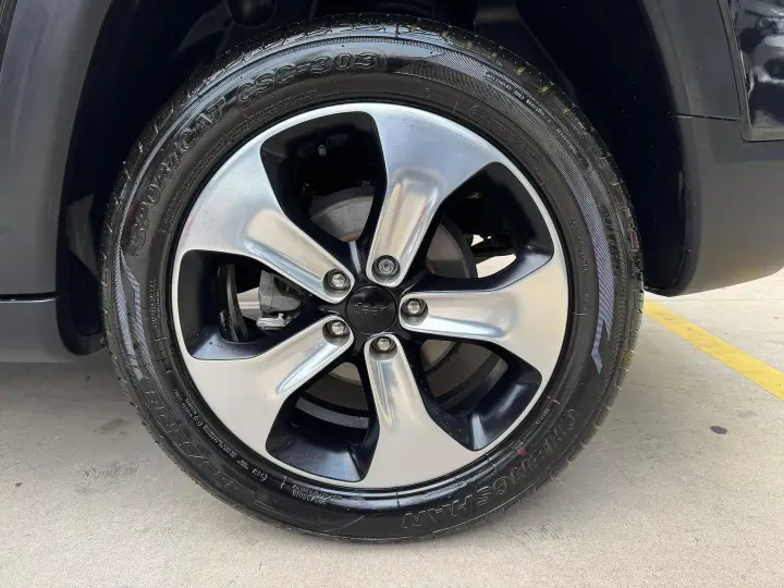 Compass 2.0 16V Flex Longitude Automático