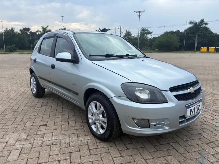 CELTA 1.0 MPFI Life 8V