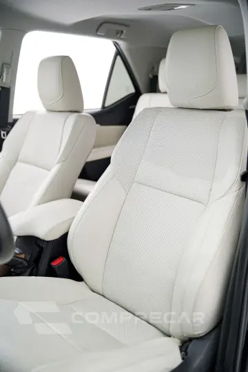 Hilux SW4 SRX Diamo. 4x4 2.8 TB Die Aut.