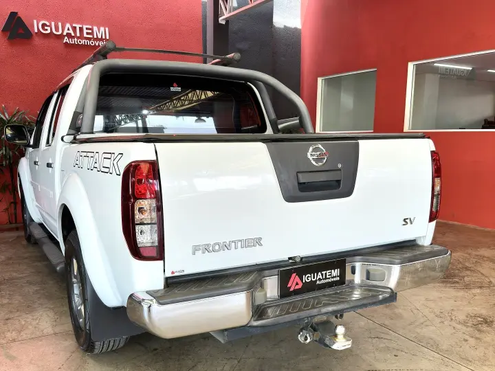 FRONTIER 2.5 SV ATTACK 4X4 CD TURBO ELETRONIC DIESEL 4P AUTO