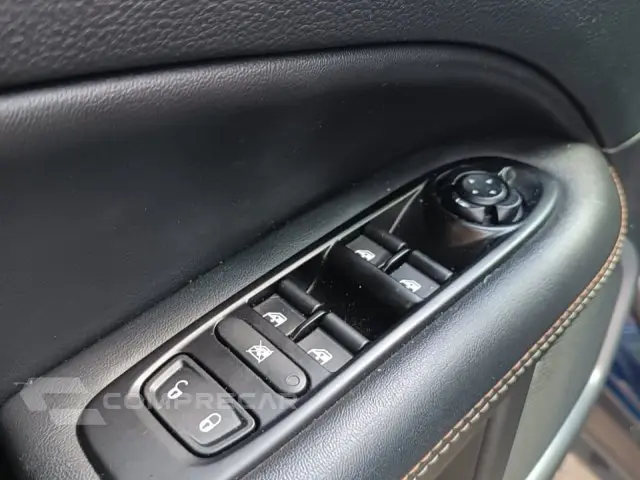 COMPASS - 2.0 16V LONGITUDE 4X4 AUTOMÁTICO