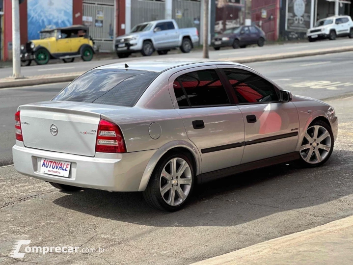 ASTRA 2.0 MPFI COMFORT SEDAN 8V FLEX 4P MANUAL