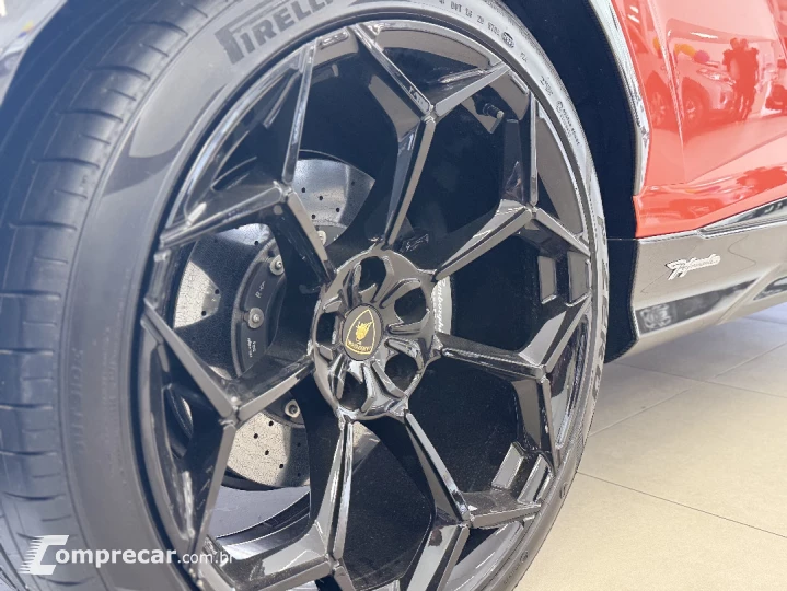 URUS 4.0 V8 Turbo Performance