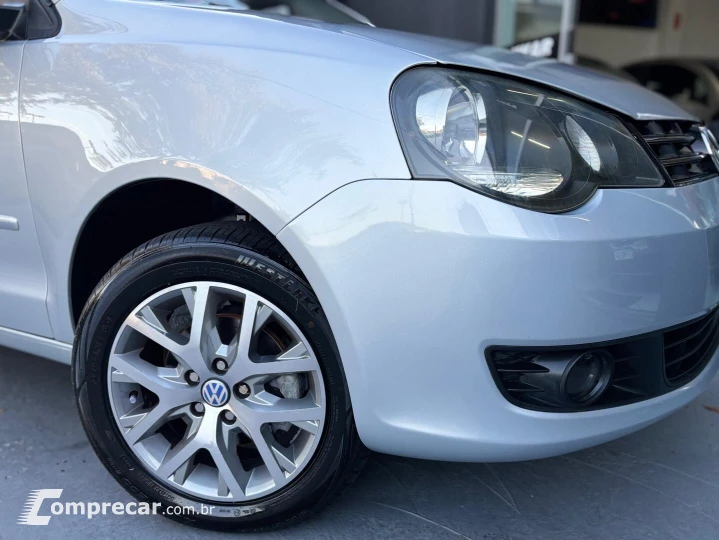 POLO SEDAN 1.6 MI 8V