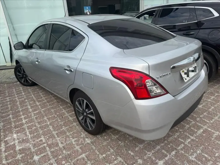 VERSA 1.6 16V FLEXSTART SL 4P XTRONIC