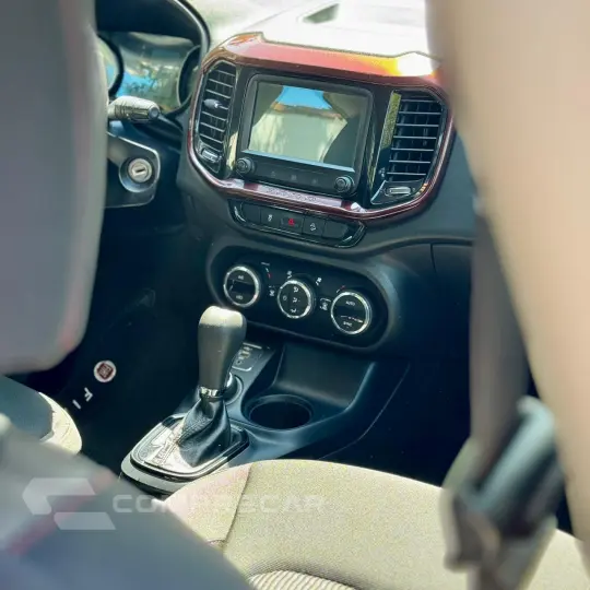 TORO 2.0 16V Turbo Freedom 4WD AT9