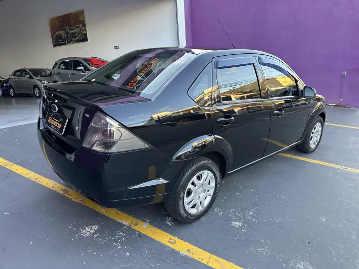 FIESTA 1.6 MPI Class Sedan 8V