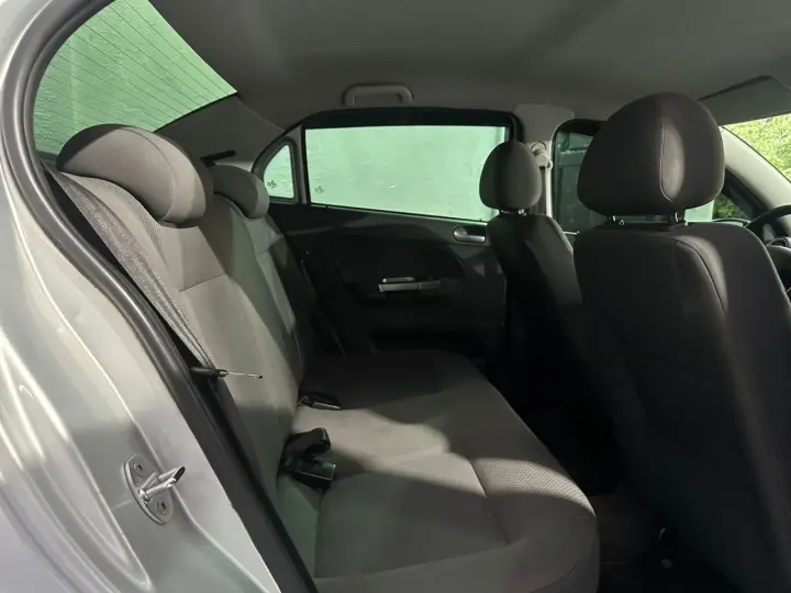 VOYAGE 1.0/1.0 City Mi Total Flex 8V 4p