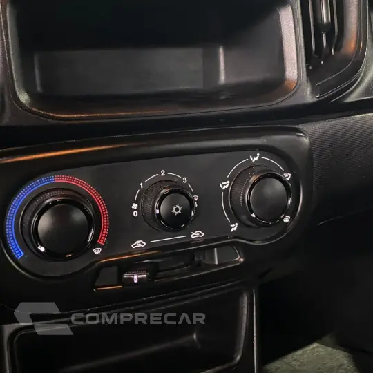 Strada Freedom 1.3 Flex 8V CD