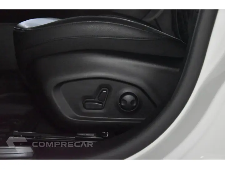 COMPASS 2.0 HURRICANE 4 TURBO GASOLINA BLACKHAWK AT9