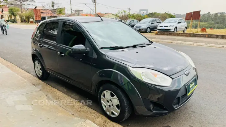 FIESTA 1.6 MPI Class Hatch 8V