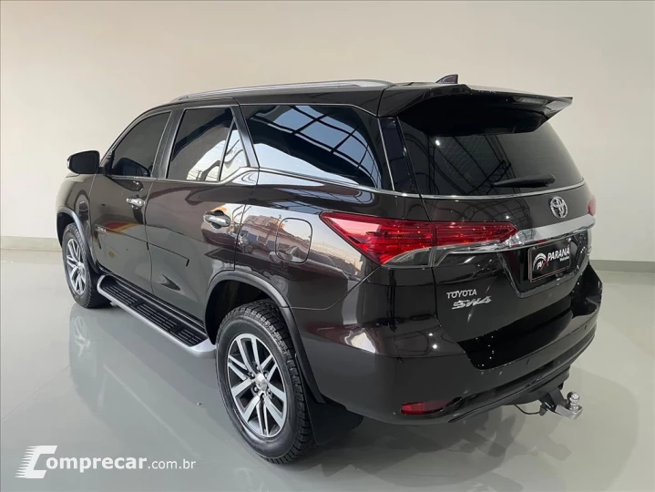 HILUX SW4 2.8 SRX 4X4 7 LUGARES 16V TURBO INTERCO
