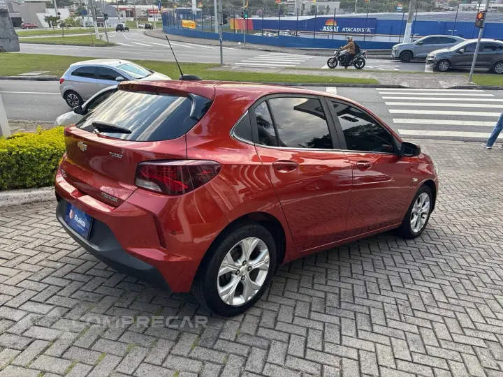 ONIX HATCH PREM. 1.0 12V TB Flex 5p Aut.