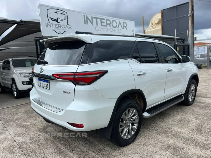 HILUX SW4 2.8 D-4d Turbo SRX 7L 4X4