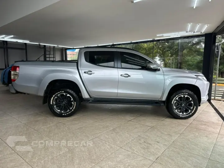 L200 TRITON 2.4 16V TURBO DIESEL SPORT HPE CD 4P 4X4 AUTOMÁT