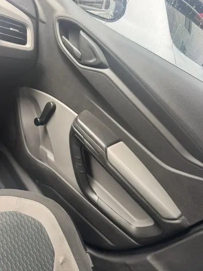 Onix Hatch LS 1.0 8V FlexPower 5P 2015