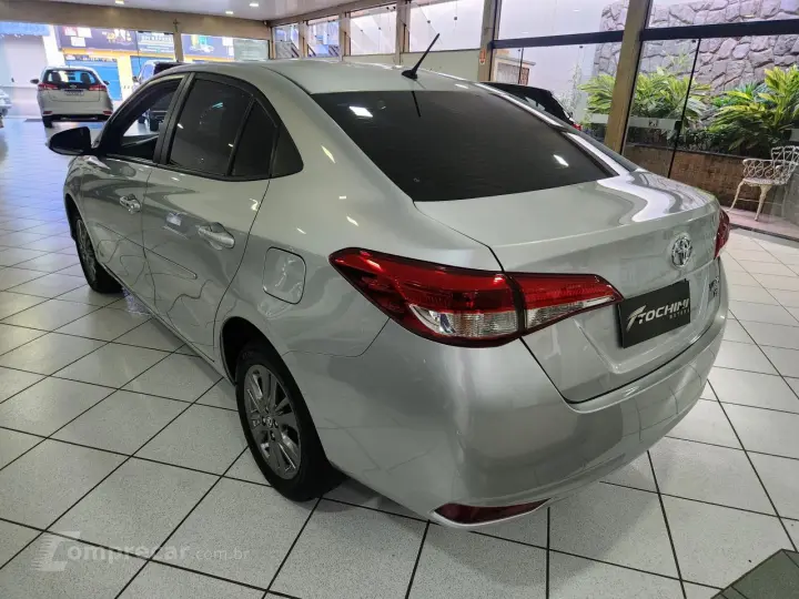 Yaris Sedan 1.5 16V 4P FLEX PLUS MULTIDRIVE AUTOMÁTICO CVT