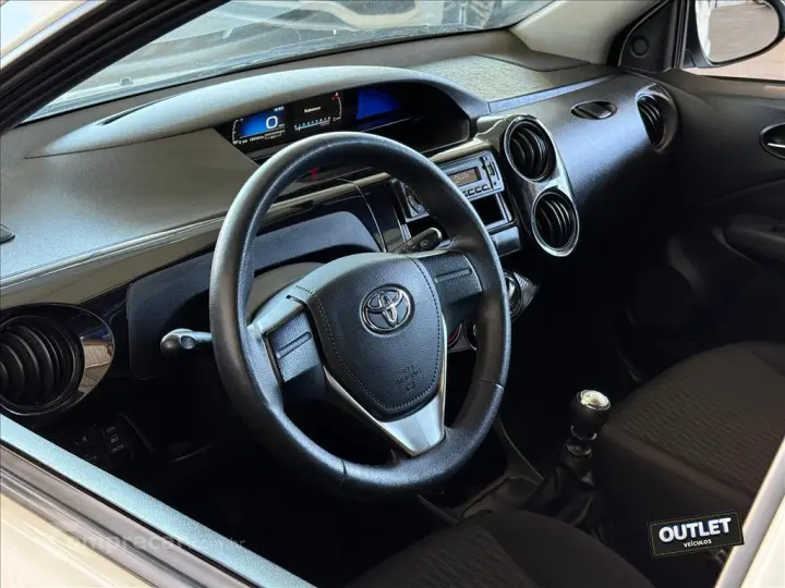 ETIOS 1.3 X 16V FLEX 4P MANUAL