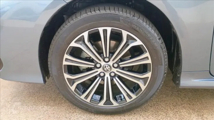 COROLLA 1.8 VVT-I Hybrid Altis Premium