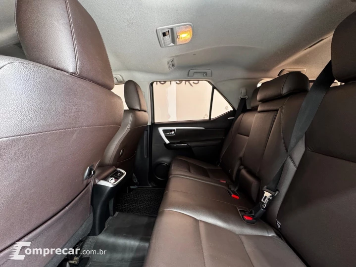HILUX SW4 2.7 SRV 7 LUGARES 4X2 16V FLEX 4P AUTOMÁTICO