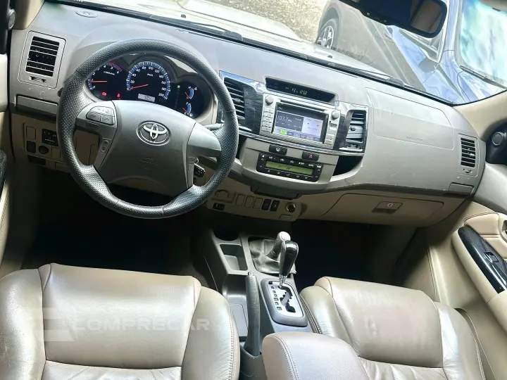 HILUX SW4 3.0 SRV 4X4 16V TURBO INTERCOOLER DIESEL 4P AUTOMÁ