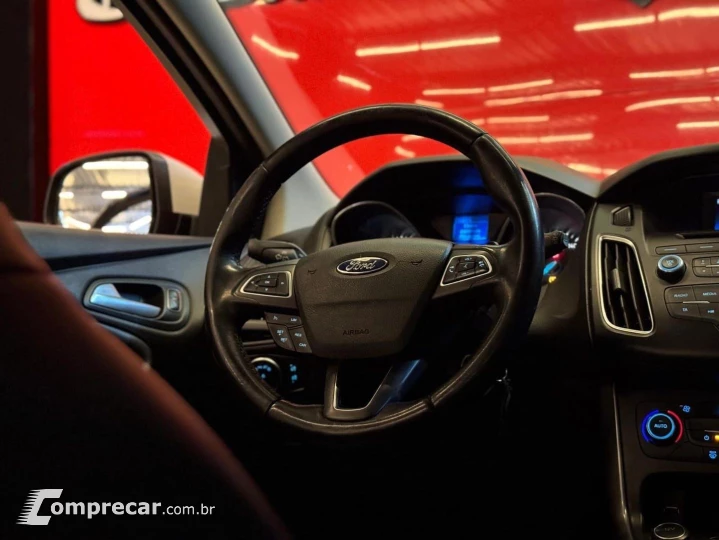 Focus 2.0 Se Plus Sedan 16V Flex 4P Powershift
