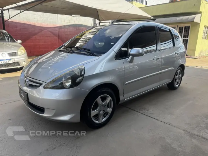 Fit 1.4 16V 4P LX FLEX